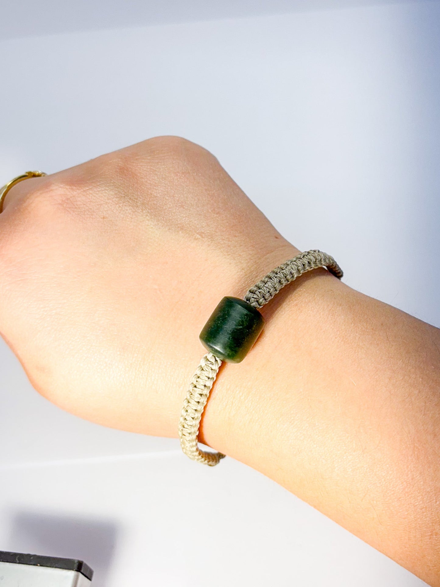 New Zealand Pounamu Greenstone Bracelet with brown cord(medium)