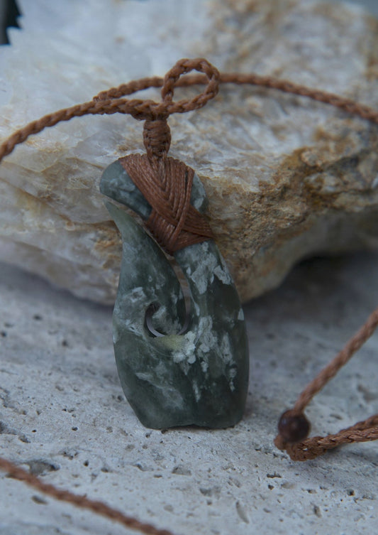 Hei Matau Pounamu Aotearoa Greenstone