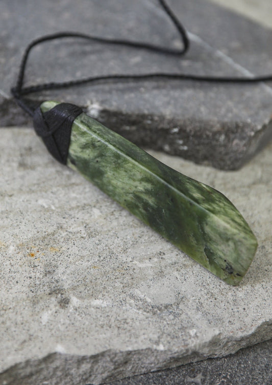 Hei Toki Pounamu Aotearoa New Zealand Greenstone