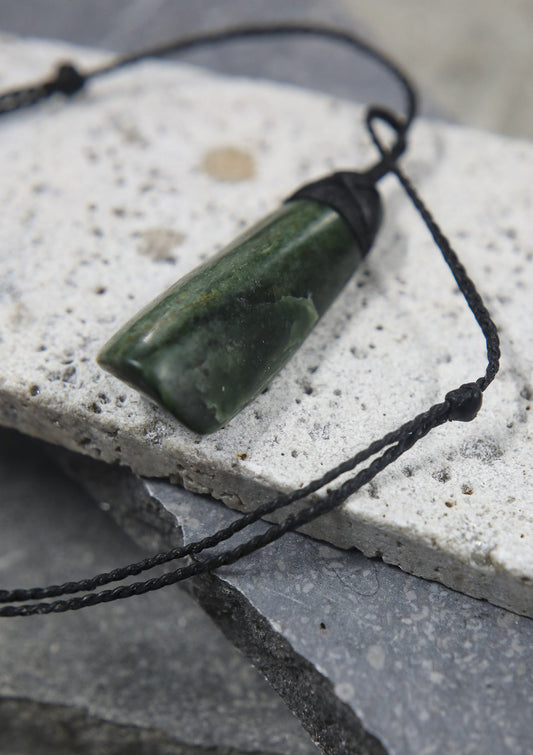 Hei Toki Pounamu Aotearoa Greenstone