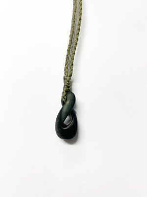 Small Pikorua / Twist Pounamu New Zealand Greenstone