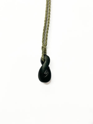 Small Pikorua / Twist Pounamu New Zealand Greenstone