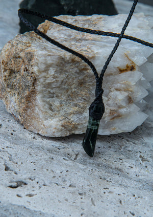 Kawakawa Hei Toki Pounamu Aotearoa Greenstone