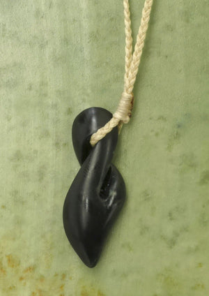 Pikorua / Twist, Pounamu New Zealand Greenstone