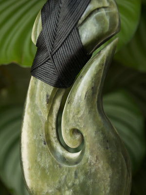 Sculptural Hei Matau Kawakawa Raukaraka Pounamu